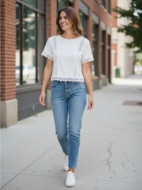 White Lace-Trim Short Sleeve Crop Top